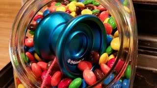 YoYoFactory Shutter yoyo honest review and demonstration [upl. by Eiramanel]