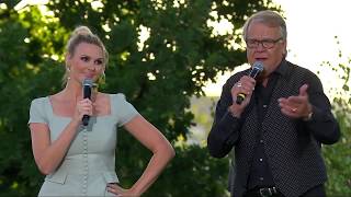 Lasse Berghagen amp Sanna Nielsen  Tacka Vet Jag Logdans Live quotAllsång På Skansenquot 2018 [upl. by Mourant]