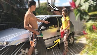 ELA ACHOU UM SUTIÃ NO MEU CARRO ‹ Trollagem › [upl. by Ariamo]