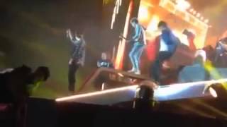 Liam Payne Falls on stage  Croke Park Ireland WHERE WE ARE TOUR 2014 [upl. by Nosnevets]