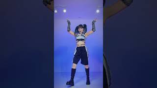 LE SSERAFIM 르세라핌 CRAZY dance cover LESSERAFIMofficial crazy kpop lesserafim shorts [upl. by Antonie]