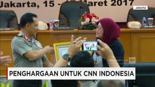 CNN Indonesia dapat Penghargaan dari Kapolri Tito Karnavian [upl. by Kcirredal]