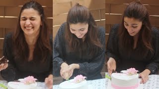 Alia Bhatts Cute Reaction While Cutting Birthday Cake Will Melt Your Heart [upl. by Atinev]