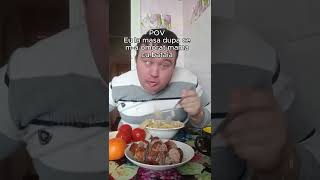 Eu la masa dupa ce ma batut mama mama amuzant fazetari viralvideo funnyshorts dailymemes [upl. by Ssepmet]