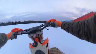 KTM 250 2 stroke SNOWBIKE shredding my inlaws back yard 😎 [upl. by Lichtenfeld82]