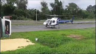 Câmera registra momento de tombamento de caminhão em estrada do Paraná [upl. by Isle]