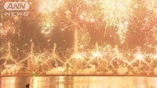 大量の花火打ち上げ 金日成誕生100周年祝砲夜会（120415） [upl. by Saville]