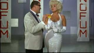 Jayne Mansfield  Wo ist der Mann Where is the man 1963 [upl. by Alejandra]