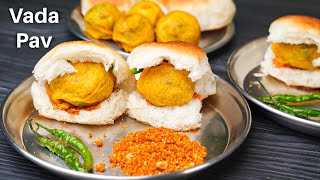 बारिश के मौसम में बनायें गरमागरम तीखा वड़ा पाव  Vada Pav Recipe  How to make Vada Pav  Kabita [upl. by Nyrtak]