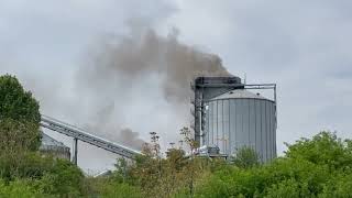 SaintOuenl’Aumône  le silo de la chaufferie urbaine de nouveau en feu [upl. by Nitsua]