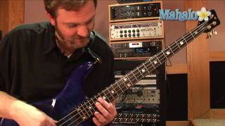 How to play a D sharp note on bass guitar [upl. by Bouley56]