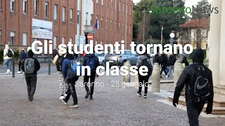 Gli studenti delle superiori tornano a scuola ecco i loro commenti [upl. by Adaran216]