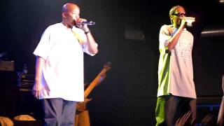 Warren G feat Snoop Dogg  Regulate Live  Columbiahalle Berlin 12072011 [upl. by Furtek]