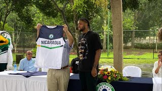 Norchad Omier comparte con jóvenes estudiantes y atletas [upl. by Ahsyia332]