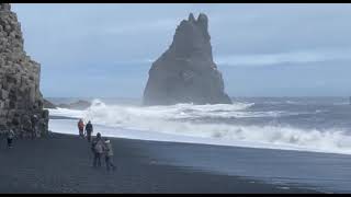 Reynisfjara la spiaggia nera dIslanda islandadventure [upl. by Marion300]