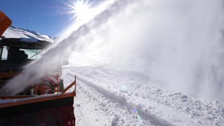 Unimog im Winterdienst  Schneefräsen am Timmelsjoch [upl. by Eresed]