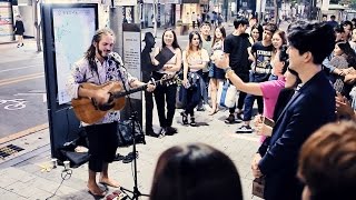 후반 반전 한국어 가사와 떼창하는 일반인들 탁보늬amp안코드 자작곡 HEAVEN 신촌 버스킹 [upl. by Adeys110]