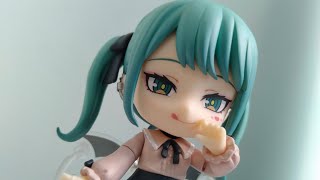 Hatsune Miku The Vampire ver  Nendoroid Unboxing [upl. by Enileve680]