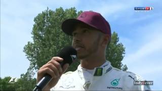 Lewis Hamilton se emociona ao receber homenagem da Família Senna [upl. by Arracot]