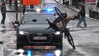 Politie Audi AOB krijgt aanrijding met fietser tijdens spoedrit [upl. by Nileuqaj]