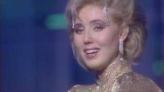 Lepa Brena  Nezna zena  Novogodisnji Show Program  RTB 198485 [upl. by Aksel]