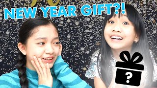 NEW YEARS GIFTS Unboxing  KAYCEE amp RACHEL in WONDERLAND FAMILY [upl. by Mack426]