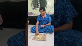 How to string jasmine flowers garlandనేను పువ్వులు 🌺కట్టే పద్ధతిytshorts viralshorts [upl. by Anahsal]