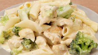 Pasta alfredo con pollo [upl. by Leeanne]