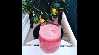 COMMENT JE FAIS MON SMOOTHIE FRAISE BANANE [upl. by Ggerk]