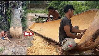 ទូកត្នោតខ្មែរទំហំធំទទឺង15មែត្រមានតែមួយដើមគត់ស្រុកខ្មែរចំណាយពេល4ថ្ងៃទើបធ្វើរួច😱🥰 [upl. by Nyltiak528]