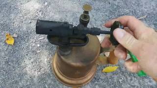 How to run a antique Gasoline blowtorch [upl. by Vanessa491]