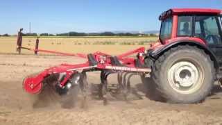 Horsch Terrano 4 FX amp Valtra T180 Chisel rastrojero [upl. by Scholz319]