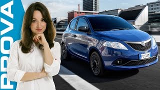 Lancia Ypsilon Unyca  Perché piace alle donne [upl. by Mich]