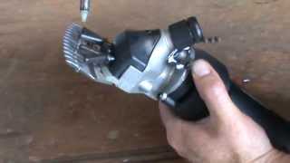 Shearing  Oiling your Clipper correctly How to oil your shearing handpiece [upl. by Gipps775]