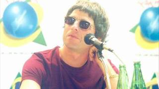 Oasis  02 Gas Panic Radio Cidade  15012001wmv [upl. by Mailliwnhoj945]