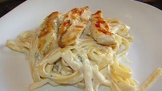 Fettuccine Alfredo con Pollo [upl. by Barrett]