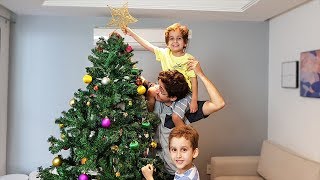 MONTANDO a ÁRVORE de NATAL em Família e Brincando com Paulinho e Toquinho [upl. by Leoy]