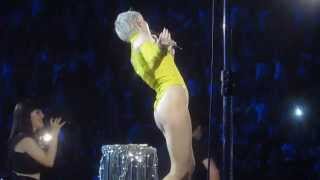 JOLENE  MILEY CYRUS Live Milano  Bangerz Tour 2014 [upl. by Adianez]