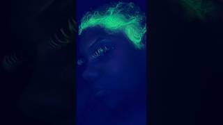 Glow in the dark fingerwaves and lashes naturalhair hairtutorial hairstyle bigchop bleaching [upl. by Lucrece]