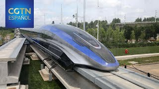 China presenta el primer tren de levitación magnética de alta velocidad [upl. by Lawley457]