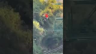 Captan caída de niño en tirolesa del Parque Fundidora en Monterrey [upl. by Sancho]