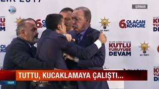 Erdoğanın konuşması esnasında sahneye fırlayan genç [upl. by Ajim36]