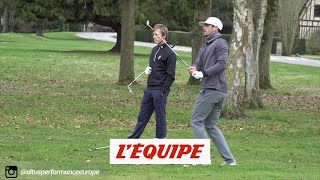 Chipping le bon contact  Golf  Altus [upl. by Rivkah]