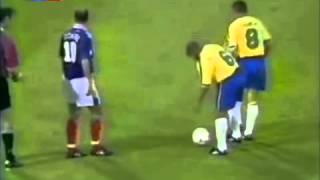 el mejor gol de tiro libre de la historia roberto carlos [upl. by Aneger]