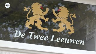 Steeds meer huisnamen op Dokkumer panden quotDer binne in pear hiel bysûnderequot [upl. by Lorusso]