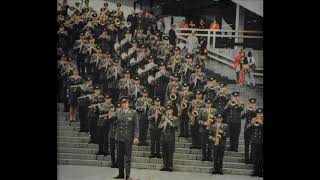 Leichte Kavallerie Suppé Zentrales Orchester der Nationalen Volksarmee Oberst Gerhard Baumann [upl. by Artenak]