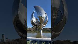 Floralis Genérica  Buenos Aires  Argentina [upl. by Cuthbertson831]