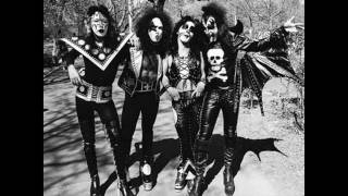 Kiss  Strutter Demo 1973 [upl. by Verada]