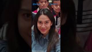 Azizah Salsha Nonton Laga Timnas sembari Gandeng Tangan Arhan [upl. by Anjanette]