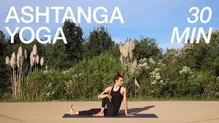 Ashtanga Yoga Inspired  ausgewogene 30 min für mehr Beweglichkeit Kraft amp Ruhe  alle Level [upl. by Ainav]